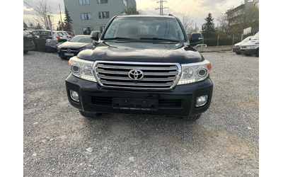 toyota-land-cruiser - 1