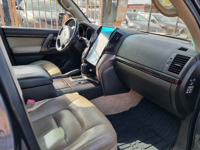 Toyota Land cruiser J200 4, 500TDI V8 EURO5B - автомобили, коли, обяви за нови и употребявани 7