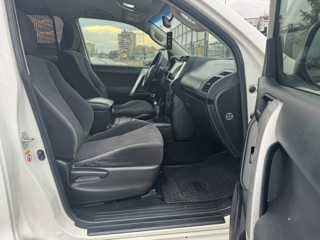 Toyota Land cruiser - автомобили, коли, обяви за нови и употребявани 10