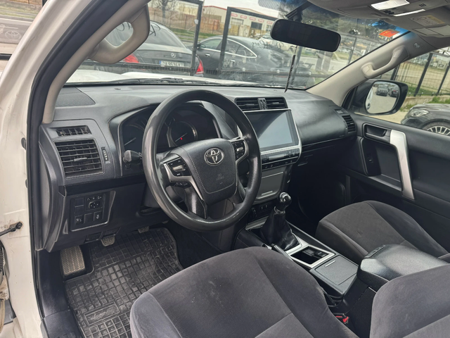 Toyota Land cruiser - автомобили, коли, обяви за нови и употребявани 9