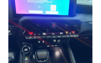 Toyota Land Land - автомобили, коли, обяви за нови и употребявани 12