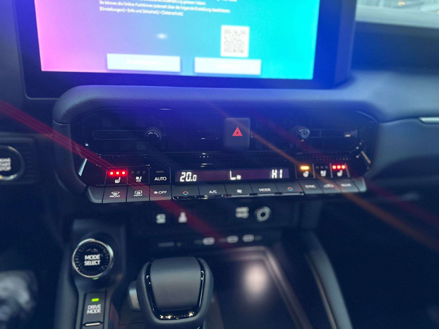 Toyota Land Land - автомобили, коли, обяви за нови и употребявани 12