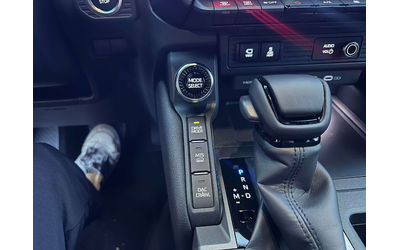 Toyota Land Land - автомобили, коли, обяви за нови и употребявани 13