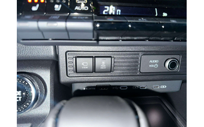 Toyota Land Land - автомобили, коли, обяви за нови и употребявани 15