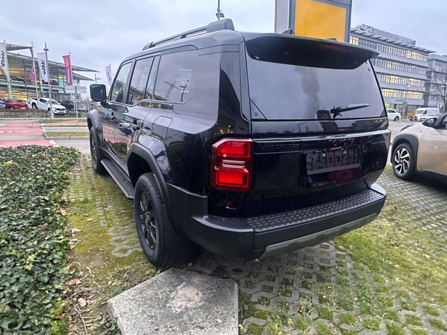 Toyota Land Land - автомобили, коли, обяви за нови и употребявани 3