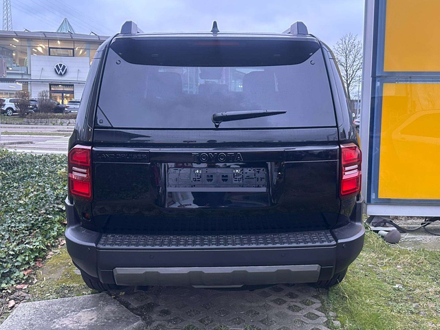 Toyota Land Land - автомобили, коли, обяви за нови и употребявани 4