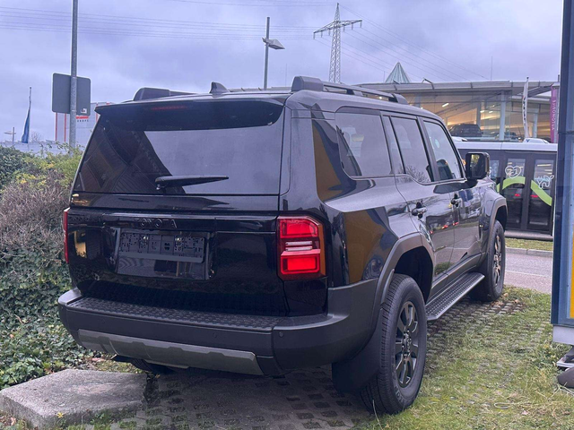 Toyota Land Land - автомобили, коли, обяви за нови и употребявани 5