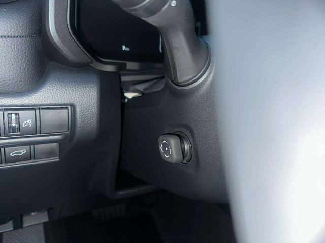 Toyota Land Land - автомобили, коли, обяви за нови и употребявани 9