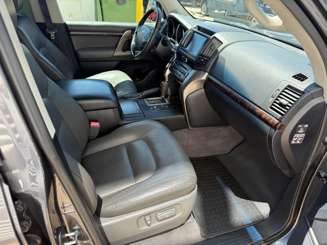 Toyota Land cruiser J200+ V8+ D-4D+ LUXURY+ Kay Less Go+ Камера+ Печка - автомобили, коли, обяви за нови и употребявани 12