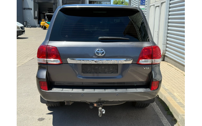 toyota-land-cruiser - 3