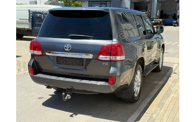 toyota-land-cruiser - 4