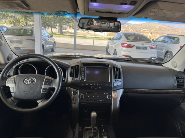 Toyota Land cruiser 200L* 4.5* 286ps* V8* 4x4* 7м* FACE/2021* КОЖА* - автомобили, коли, обяви за нови и употребявани 10
