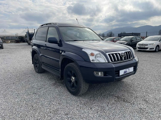 Toyota Land cruiser 3.0, D4D - автомобили, коли, обяви за нови и употребявани 1