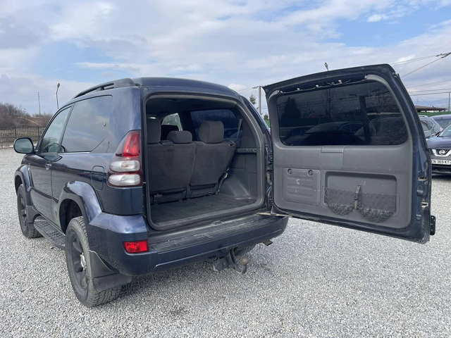 Toyota Land cruiser 3.0, D4D - автомобили, коли, обяви за нови и употребявани 8