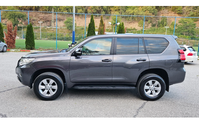 toyota-land-cruiser - 2