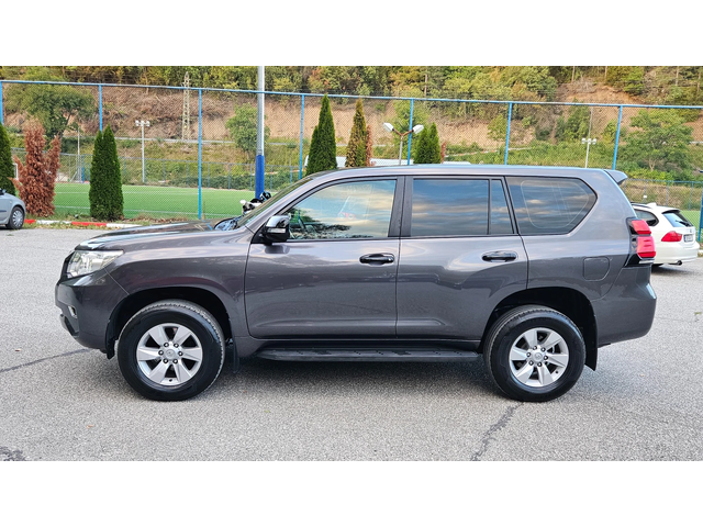 Toyota Land cruiser 2.8D4d NAVIG/AVTOMAT/FACELIFT/KEYLESS - автомобили, коли, обяви за нови и употребявани 2