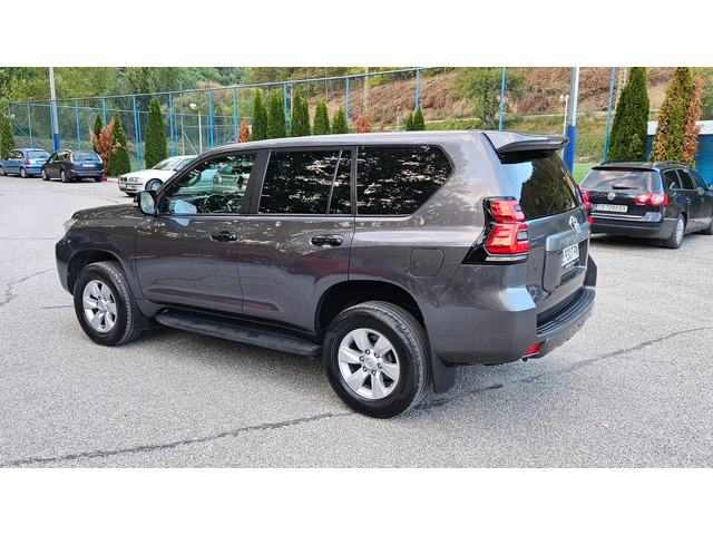 Toyota Land cruiser 2.8D4d NAVIG/AVTOMAT/FACELIFT/KEYLESS - автомобили, коли, обяви за нови и употребявани 3