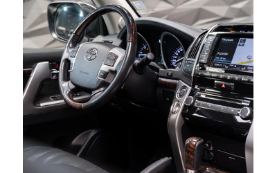 Toyota Land cruiser KAM* PANO* JBL* Обдухв* SHIKARI TUNING* CARBON* - автомобили, коли, обяви за нови и употребявани 11
