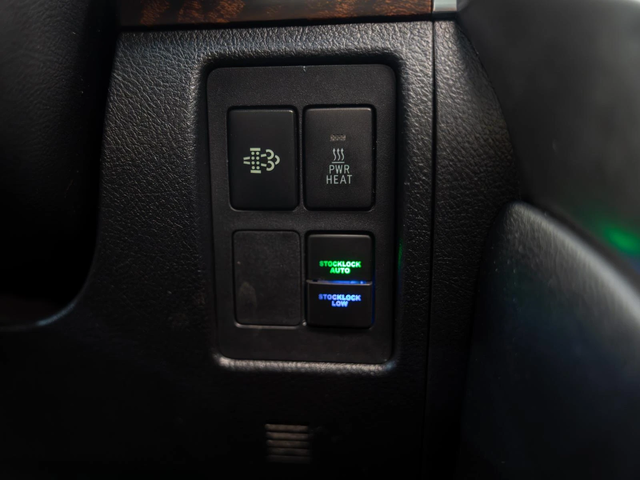 Toyota Land cruiser KAM* PANO* JBL* Обдухв* SHIKARI TUNING* CARBON* - автомобили, коли, обяви за нови и употребявани 16