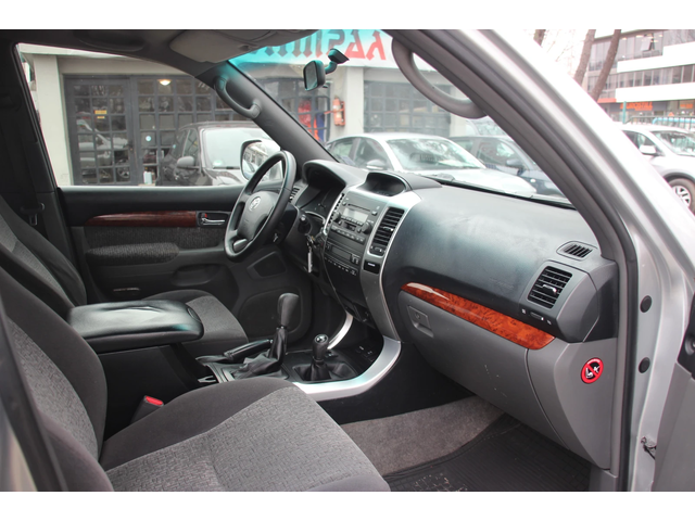 Toyota Land cruiser AUTOMATIC  3.0 D-4D 173 Hp - автомобили, коли, обяви за нови и употребявани 9