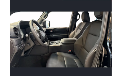 Toyota Land cruiser NEW* EXECUTIVE* LED LIGHTS* 360* - автомобили, коли, обяви за нови и употребявани 11