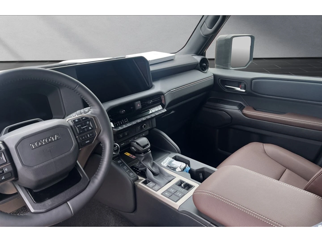 Toyota Land cruiser 2, 8 D Executiv - автомобили, коли, обяви за нови и употребявани 10