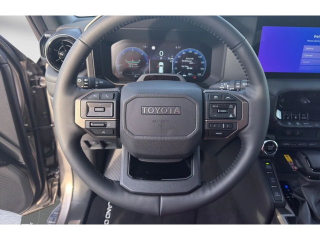 Toyota Land cruiser 2, 8 D Executiv - автомобили, коли, обяви за нови и употребявани 12