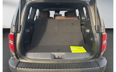 Toyota Land cruiser 2, 8 D Executiv - автомобили, коли, обяви за нови и употребявани 16