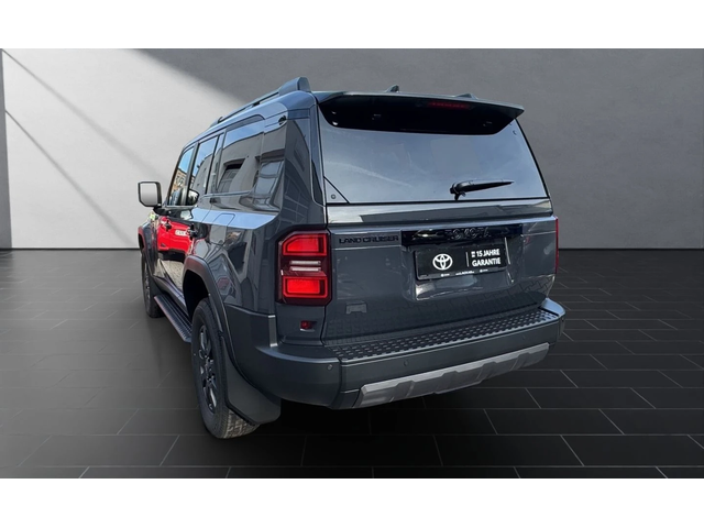 Toyota Land cruiser 2, 8 D Executiv - автомобили, коли, обяви за нови и употребявани 4