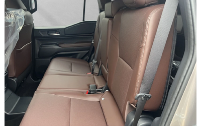 Toyota Land cruiser 2, 8 D Executiv - автомобили, коли, обяви за нови и употребявани 9