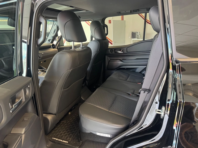 Toyota Land cruiser 2.4 iForce  PREMIUM - автомобили, коли, обяви за нови и употребявани 11