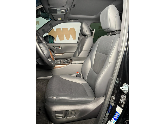 Toyota Land cruiser 300 * 10 speed shift - автомобили, коли, обяви за нови и употребявани 6