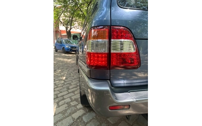 toyota-land-cruiser - 2