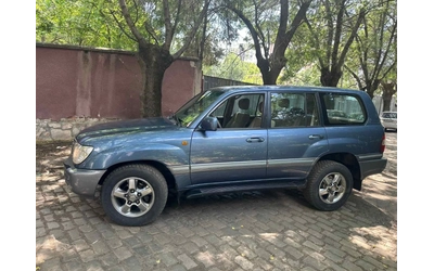 toyota-land-cruiser - 4