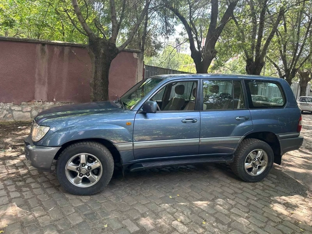Toyota Land cruiser 4, 2 TD - автомобили, коли, обяви за нови и употребявани 4