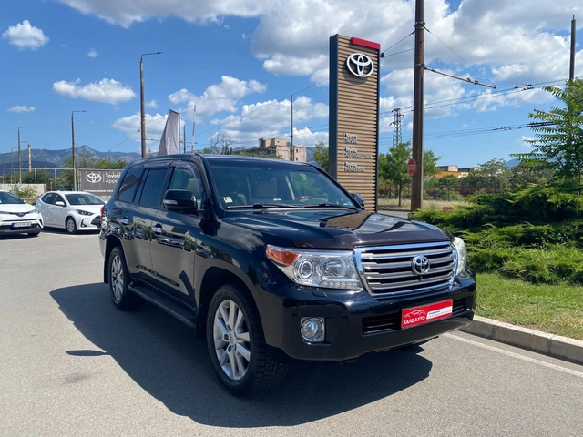 Toyota Land cruiser 200 4.5D-4D V8 Luxury - автомобили, коли, обяви за нови и употребявани 0