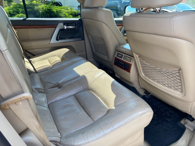 Toyota Land cruiser 200 4.5D-4D V8 Luxury - автомобили, коли, обяви за нови и употребявани 12