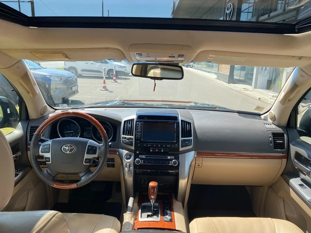 Toyota Land cruiser 200 4.5D-4D V8 Luxury - автомобили, коли, обяви за нови и употребявани 13