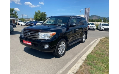 toyota-land-cruiser - 2