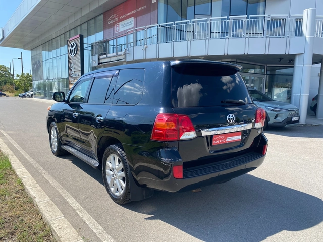 Toyota Land cruiser 200 4.5D-4D V8 Luxury - автомобили, коли, обяви за нови и употребявани 4