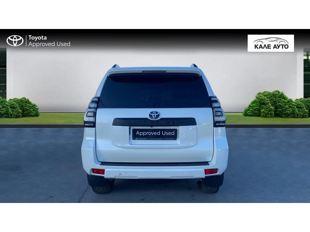 Toyota Land cruiser 150 2.8 D Black Edition - автомобили, коли, обяви за нови и употребявани 6