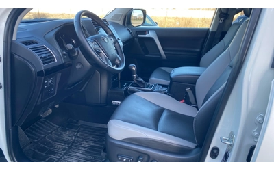 Toyota Land cruiser 150 2.8 D Black Edition - автомобили, коли, обяви за нови и употребявани 8