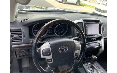 Toyota Land cruiser 200 4.5D-4D V8 Luxury - автомобили, коли, обяви за нови и употребявани 12