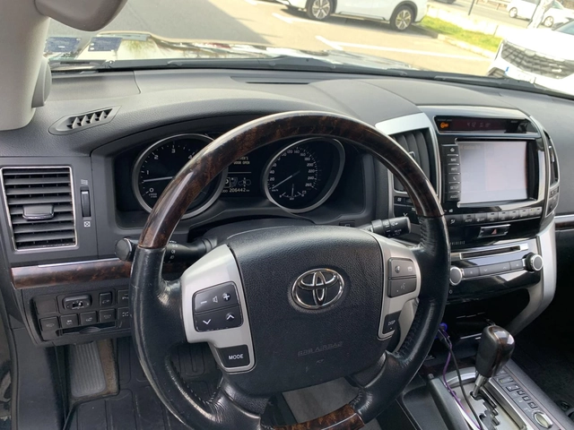 Toyota Land cruiser 200 4.5D-4D V8 Luxury - автомобили, коли, обяви за нови и употребявани 12