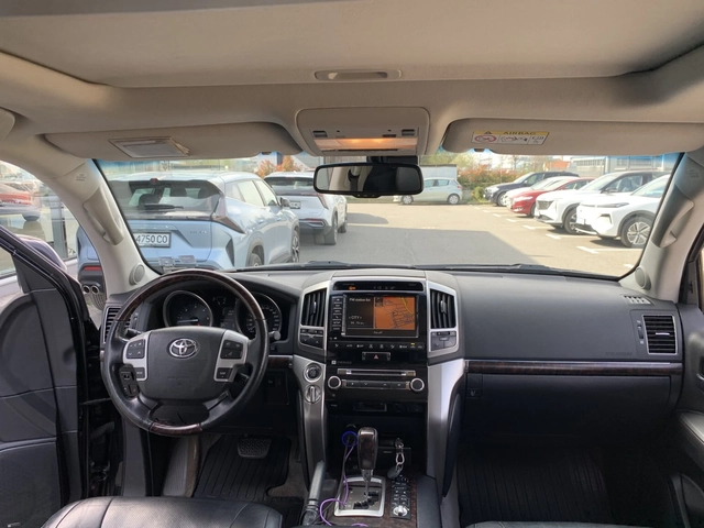 Toyota Land cruiser 200 4.5D-4D V8 Luxury - автомобили, коли, обяви за нови и употребявани 13