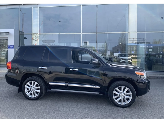 Toyota Land cruiser 200 4.5D-4D V8 Luxury - автомобили, коли, обяви за нови и употребявани 3