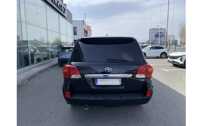 toyota-land-cruiser - 5