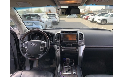 Toyota Land cruiser 200 4.5D-4D V8 Luxury - автомобили, коли, обяви за нови и употребявани 7