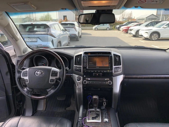 Toyota Land cruiser 200 4.5D-4D V8 Luxury - автомобили, коли, обяви за нови и употребявани 7