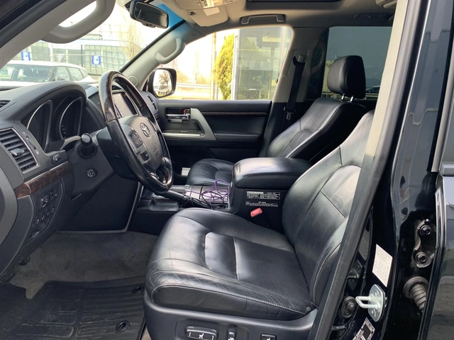 Toyota Land cruiser 200 4.5D-4D V8 Luxury - автомобили, коли, обяви за нови и употребявани 8